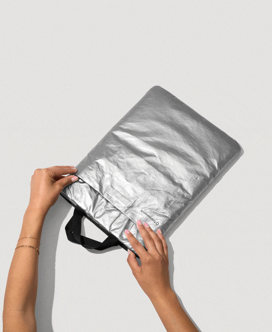 Framework Laptop Sleeve - Silver gif