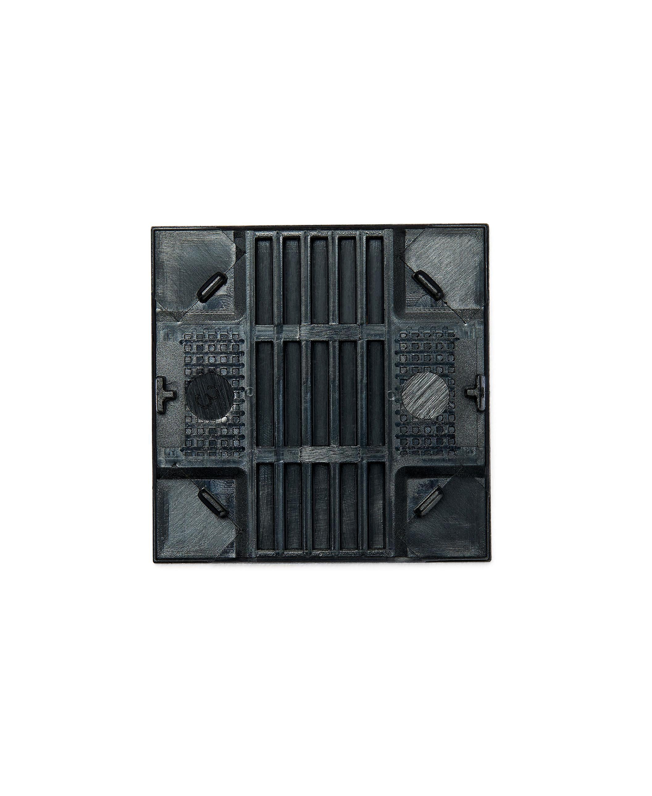 Tile - Black Vertical Back