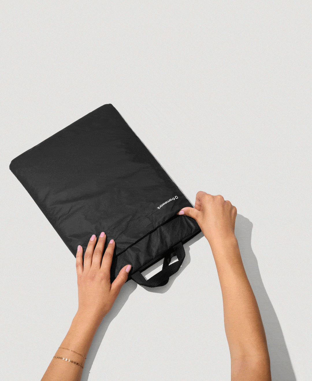 Framework Laptop Sleeve - Black gif
