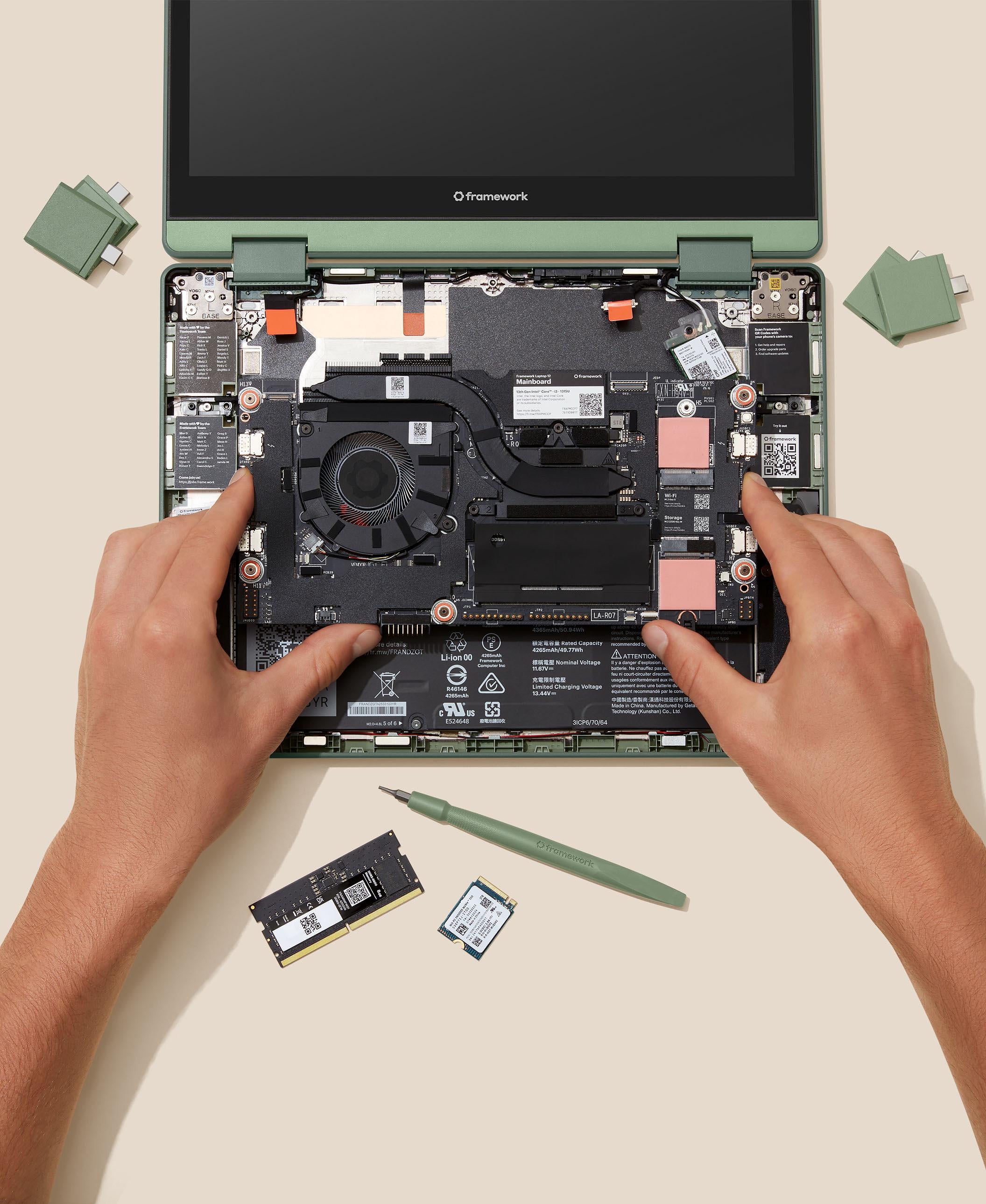 Framework Laptop 12 mainboard - Installation